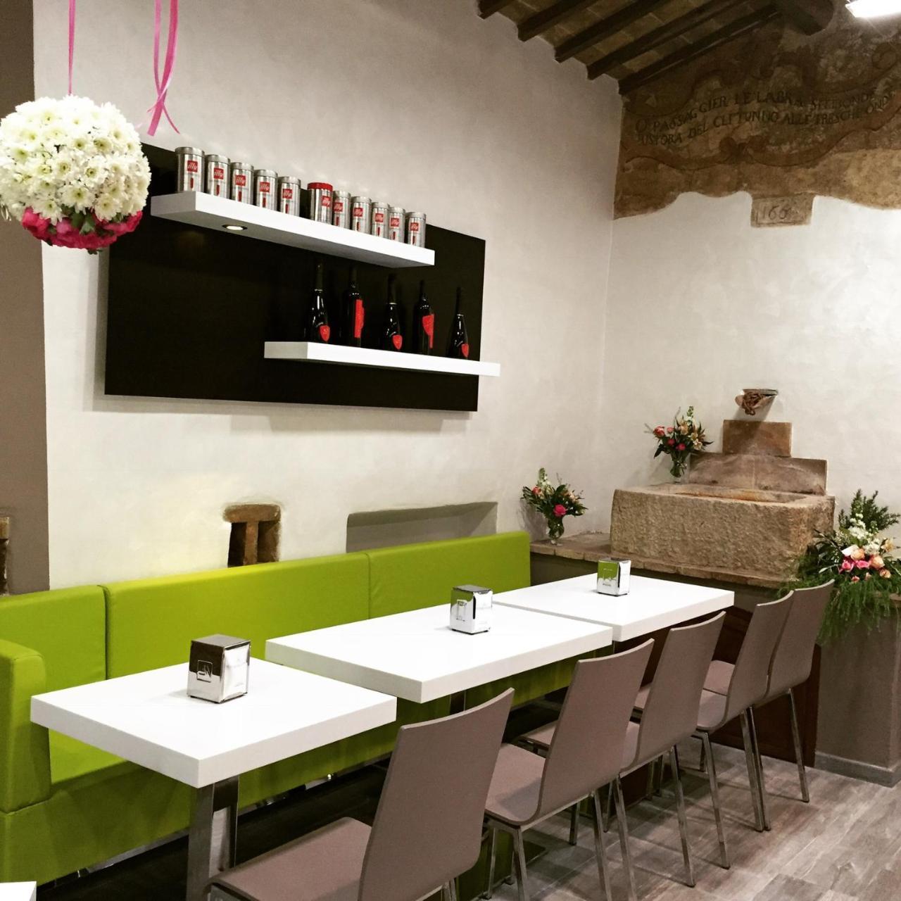 Il Castello Di Campello Lejlighedshotel Campello sul Clitunno Eksteriør billede