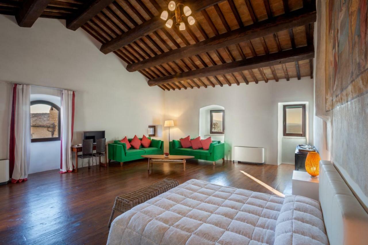 Il Castello Di Campello Lejlighedshotel Campello sul Clitunno Eksteriør billede