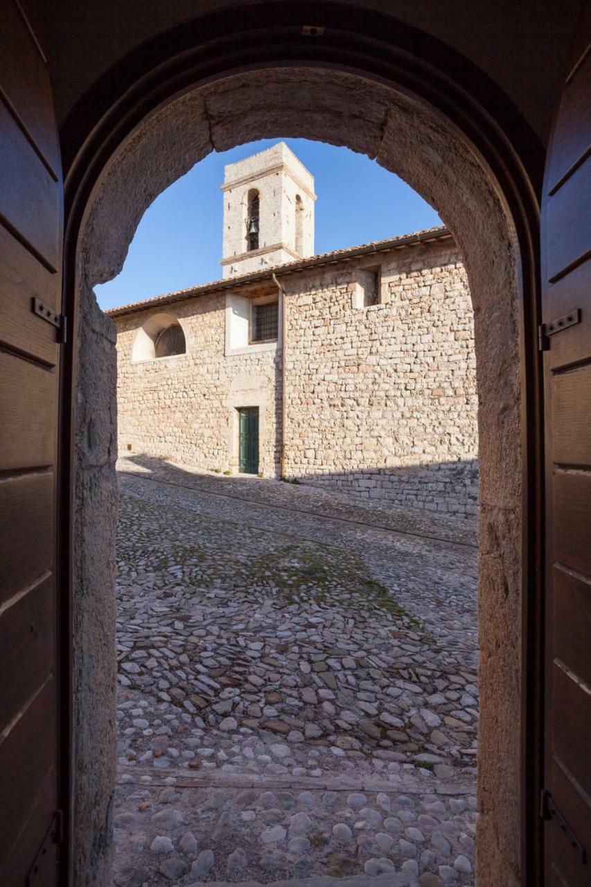 Il Castello Di Campello Lejlighedshotel Campello sul Clitunno Eksteriør billede