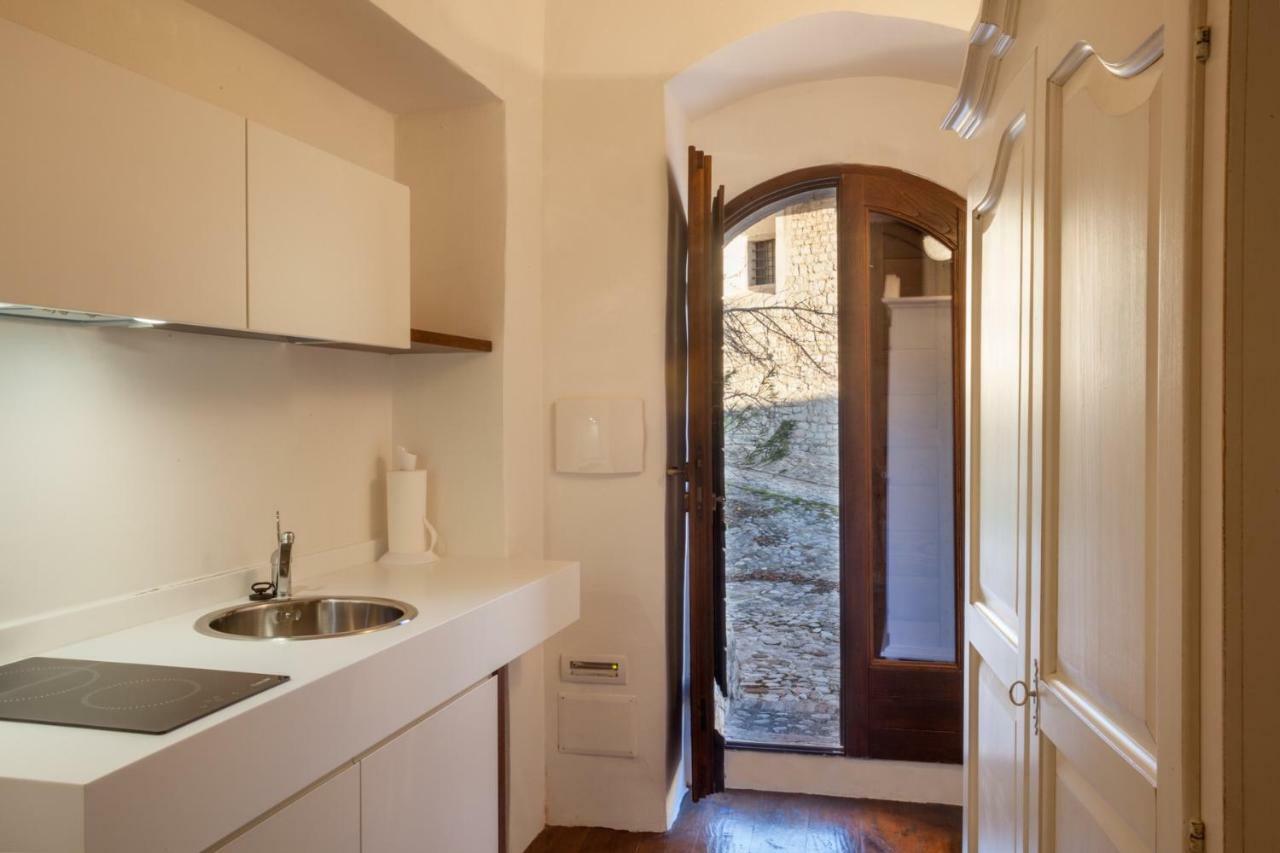Il Castello Di Campello Lejlighedshotel Campello sul Clitunno Eksteriør billede