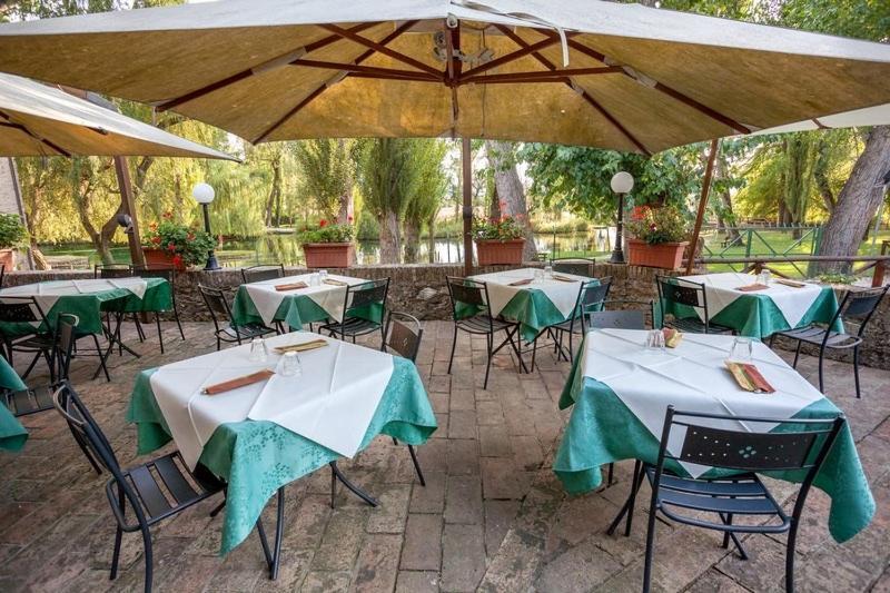 Il Castello Di Campello Lejlighedshotel Campello sul Clitunno Eksteriør billede